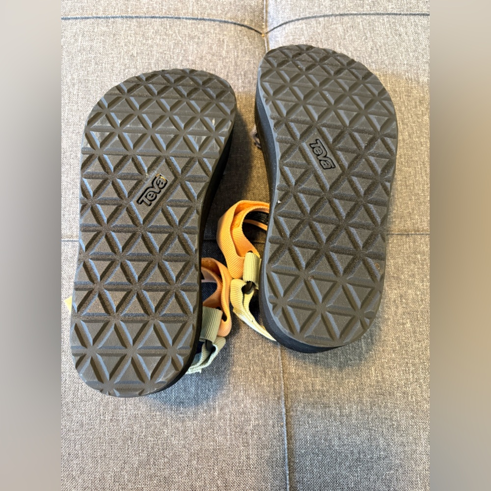Teva Flatform Universal Platform sandals in Sherbet Multi - Picture 7 of 9